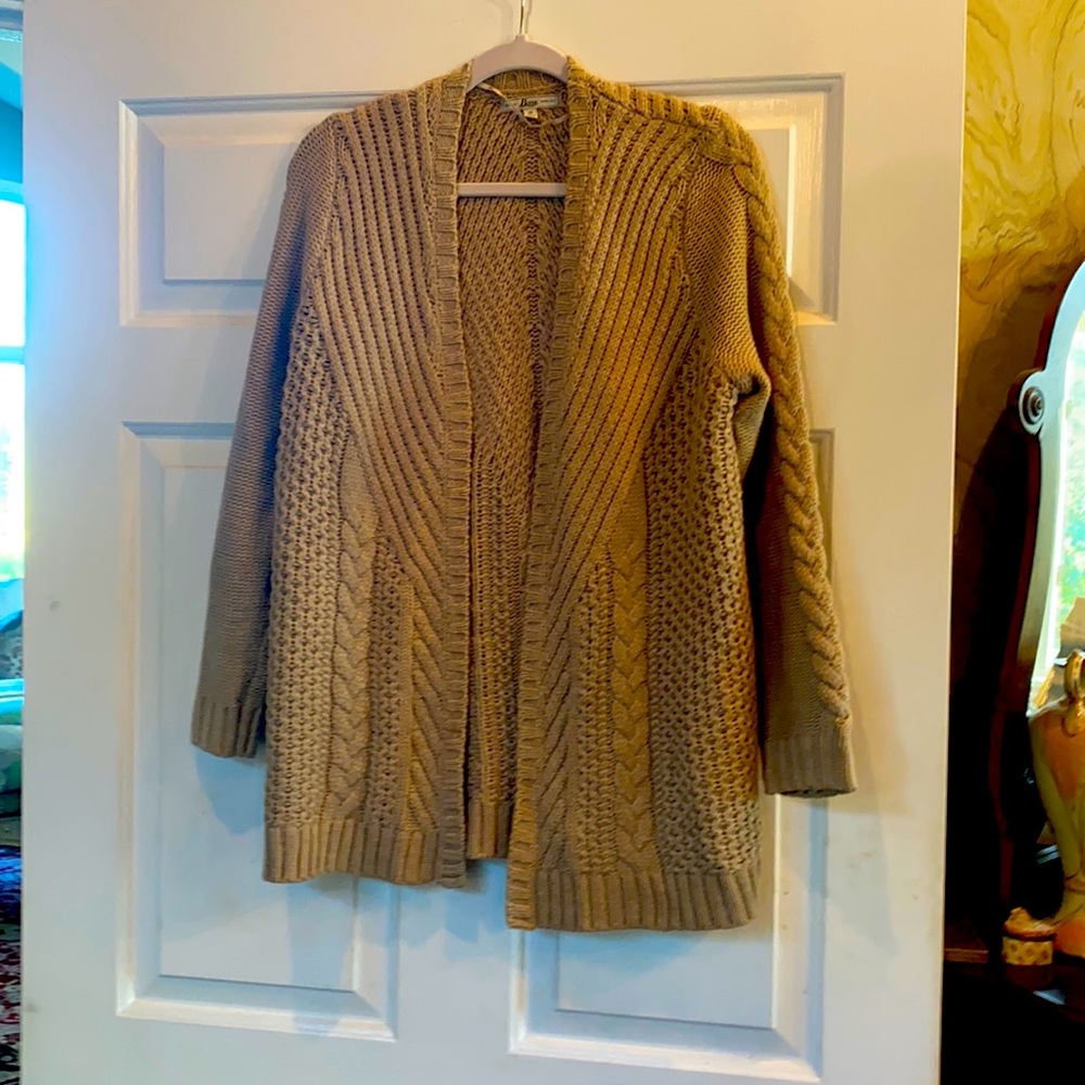 Cardigan tan woven size med